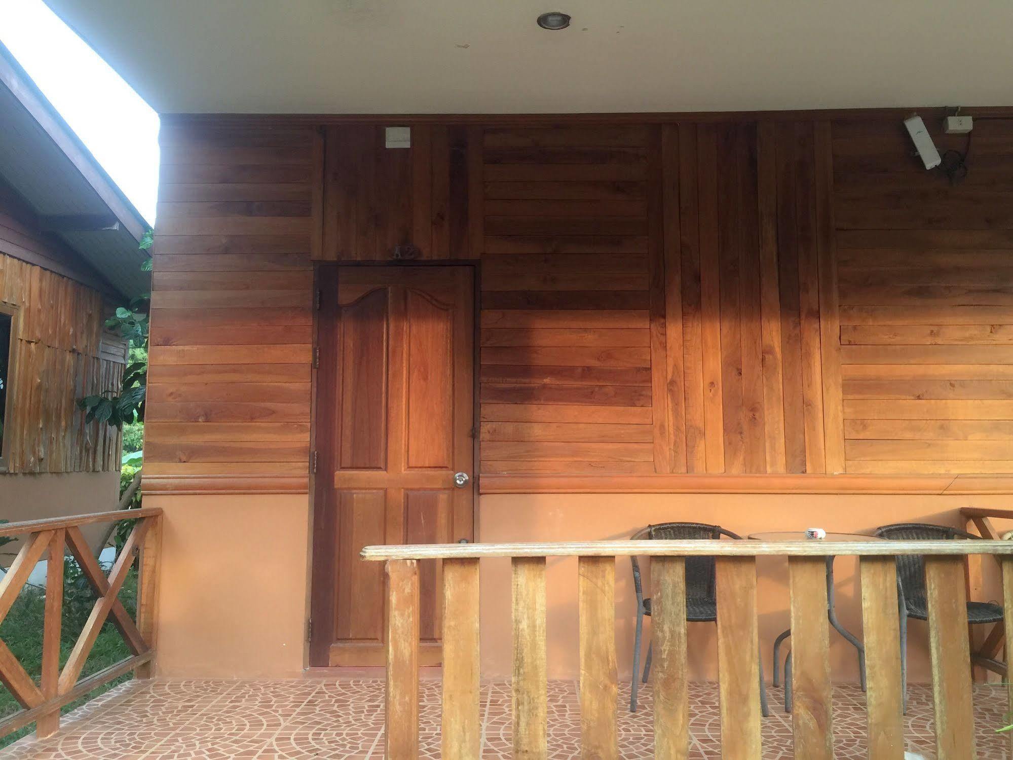 Poonsap Resort Ko Lanta Extérieur photo