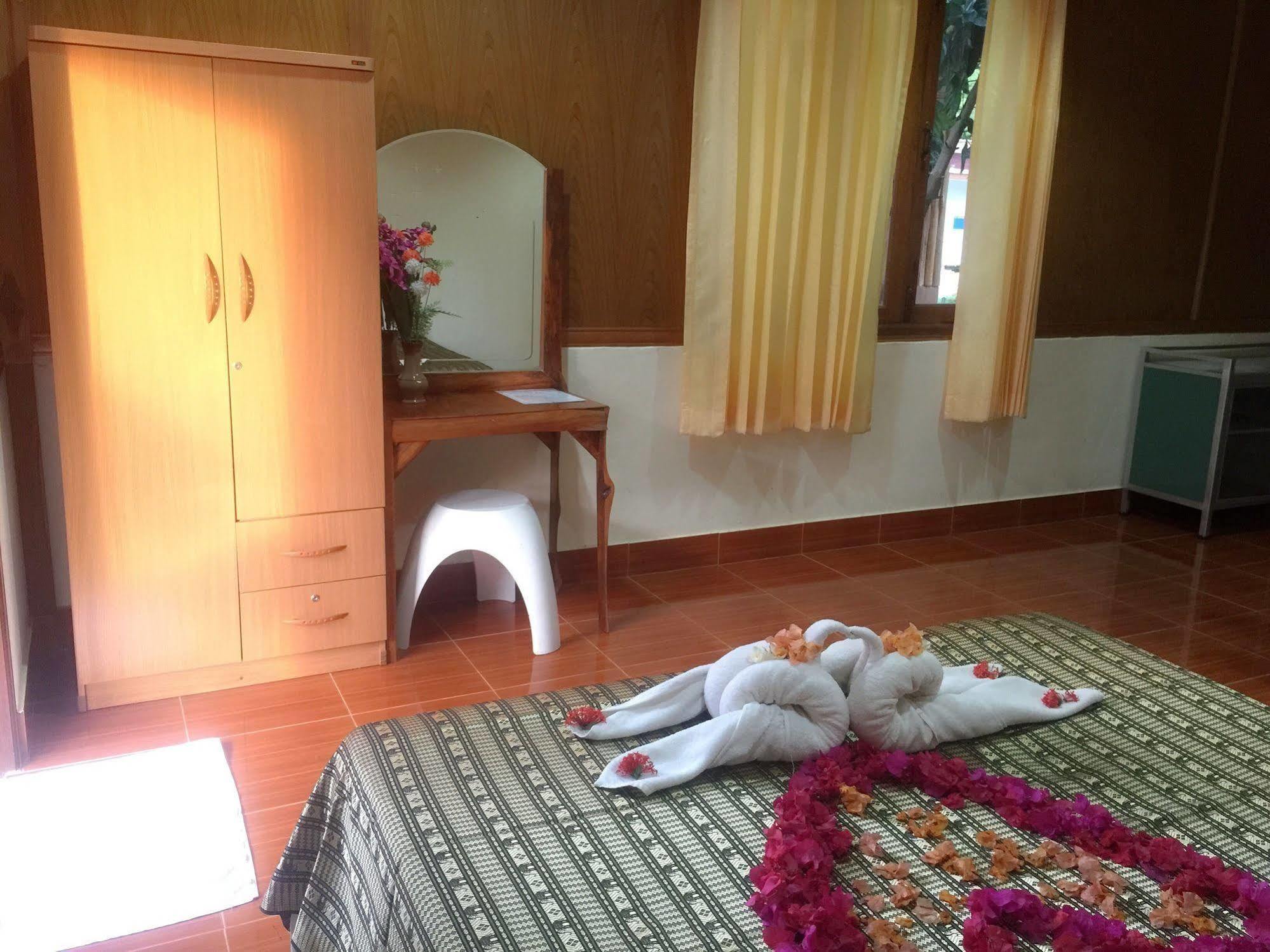 Poonsap Resort Ko Lanta Extérieur photo