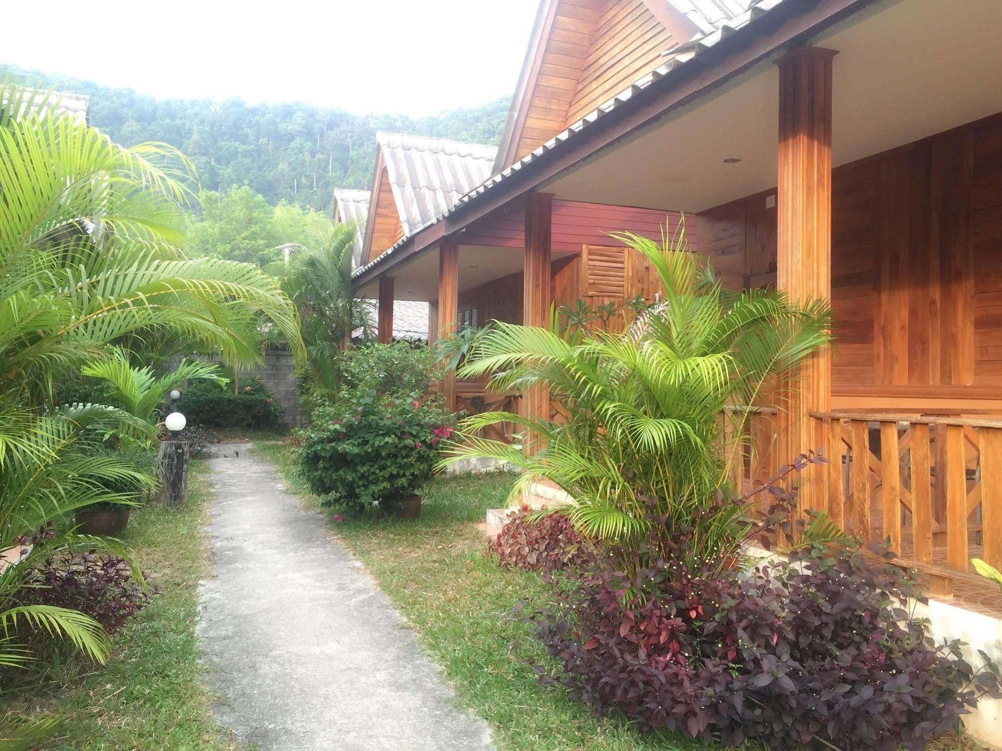 Poonsap Resort Ko Lanta Extérieur photo