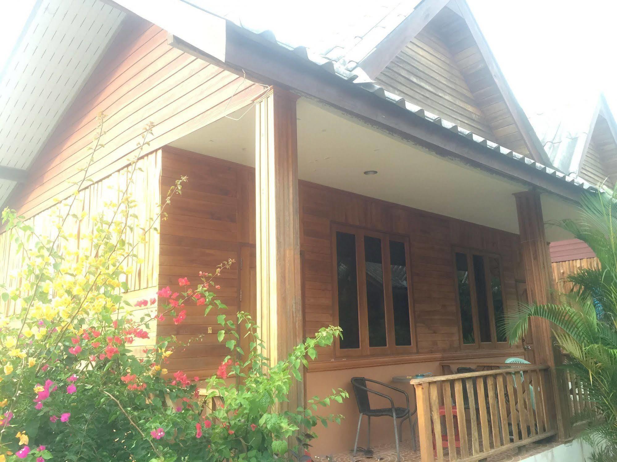 Poonsap Resort Ko Lanta Extérieur photo