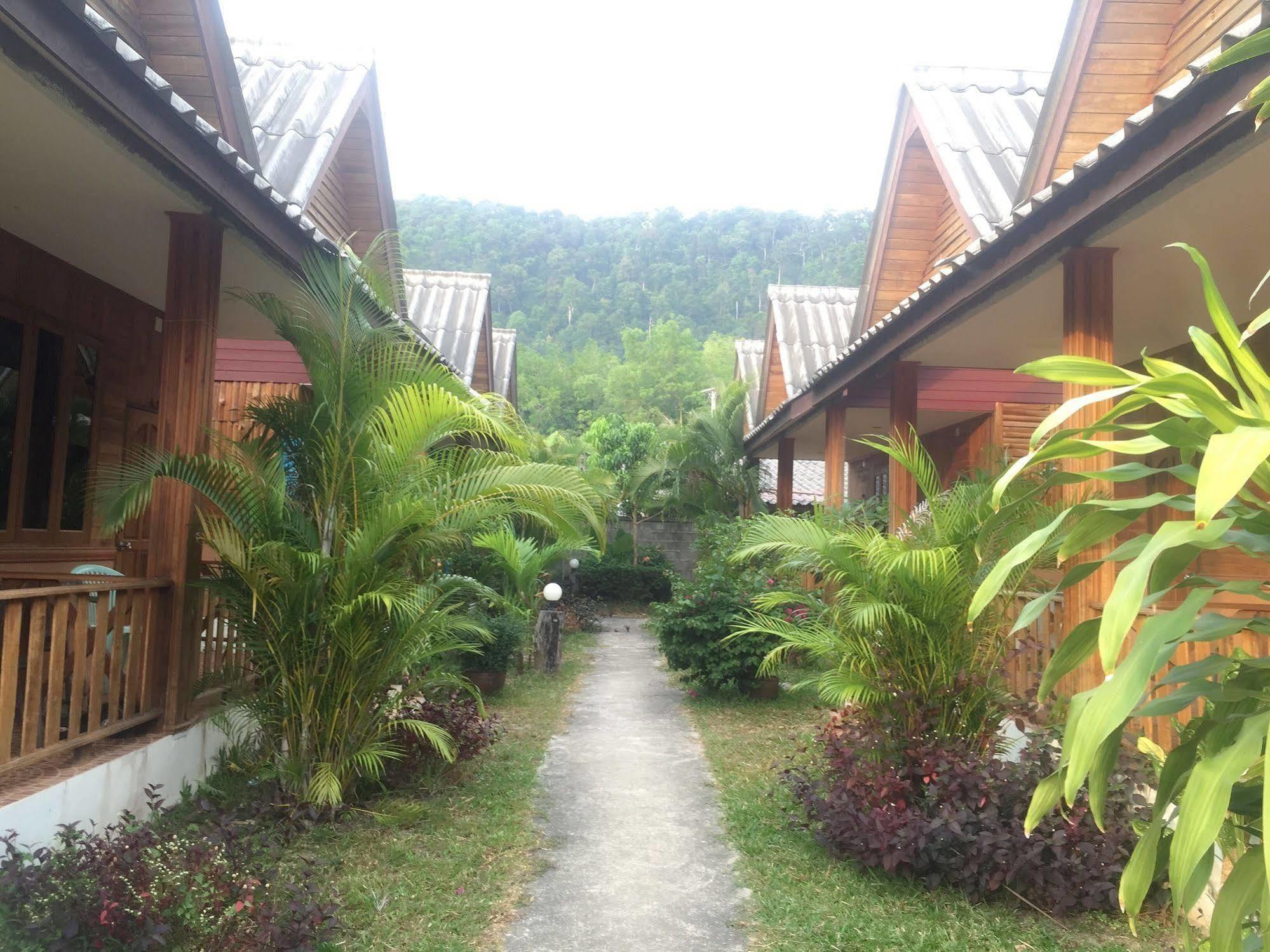 Poonsap Resort Ko Lanta Extérieur photo